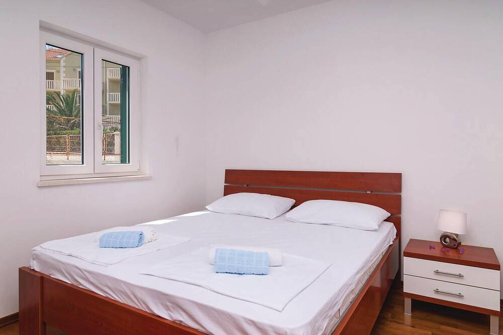 Appartamento intero, Splendido appartamento con 2 camere da. in San Giovanni di Brazza, Brac