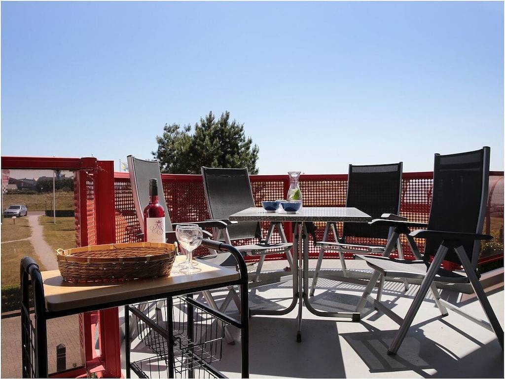 Ferienwohnung in Buren mit Schwimmbecken in Buren (Ameland), Westfriesische Inseln