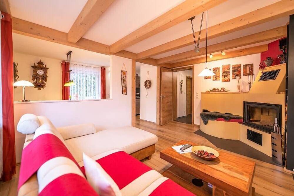 Ganze Wohnung, Liebevoll eingerichtete Ferienwohnung mit moderner Ausstattung und Terrasse in Pleystein, Naturpark Nördlicher Oberpfälzer Wald