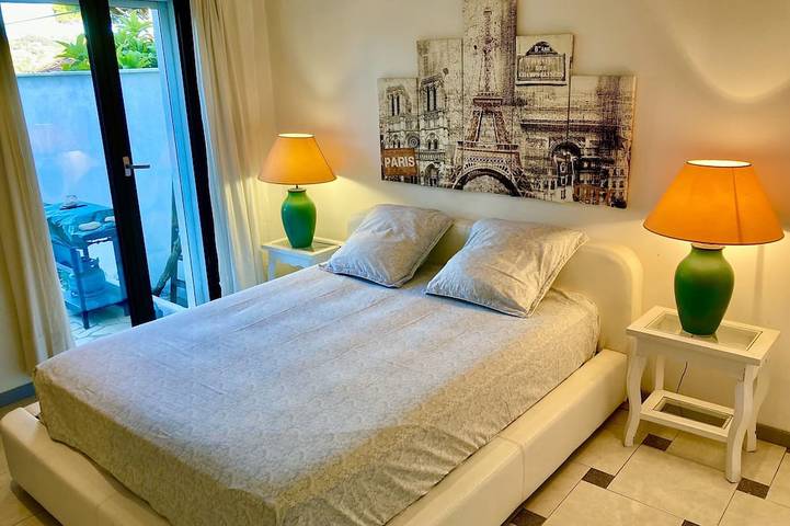 House in Carry le rouet on the seafront (30 metres) with enclosed garden in Carry-le-Rouet, Costa mediterránea (Francia)