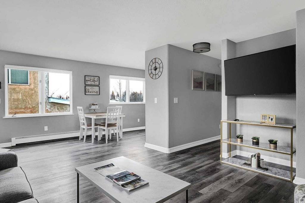 Ganze Wohnung, New remodeled unit next to Downtown at Westchester in Anchorage, Alaska