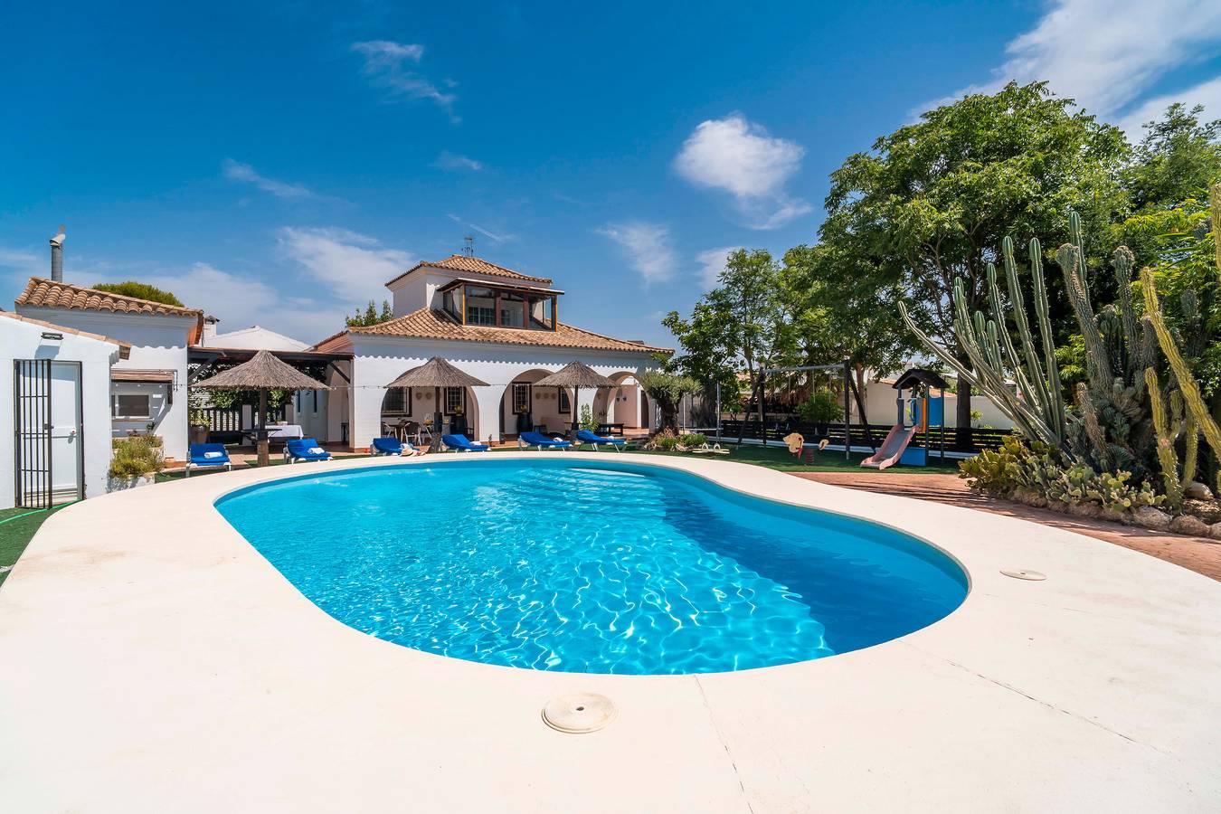 Casa Rural 'La Perla' con Piscina Privada, Wi-Fi y Aire Acondicionado in Marchena, Provincia de Sevilla