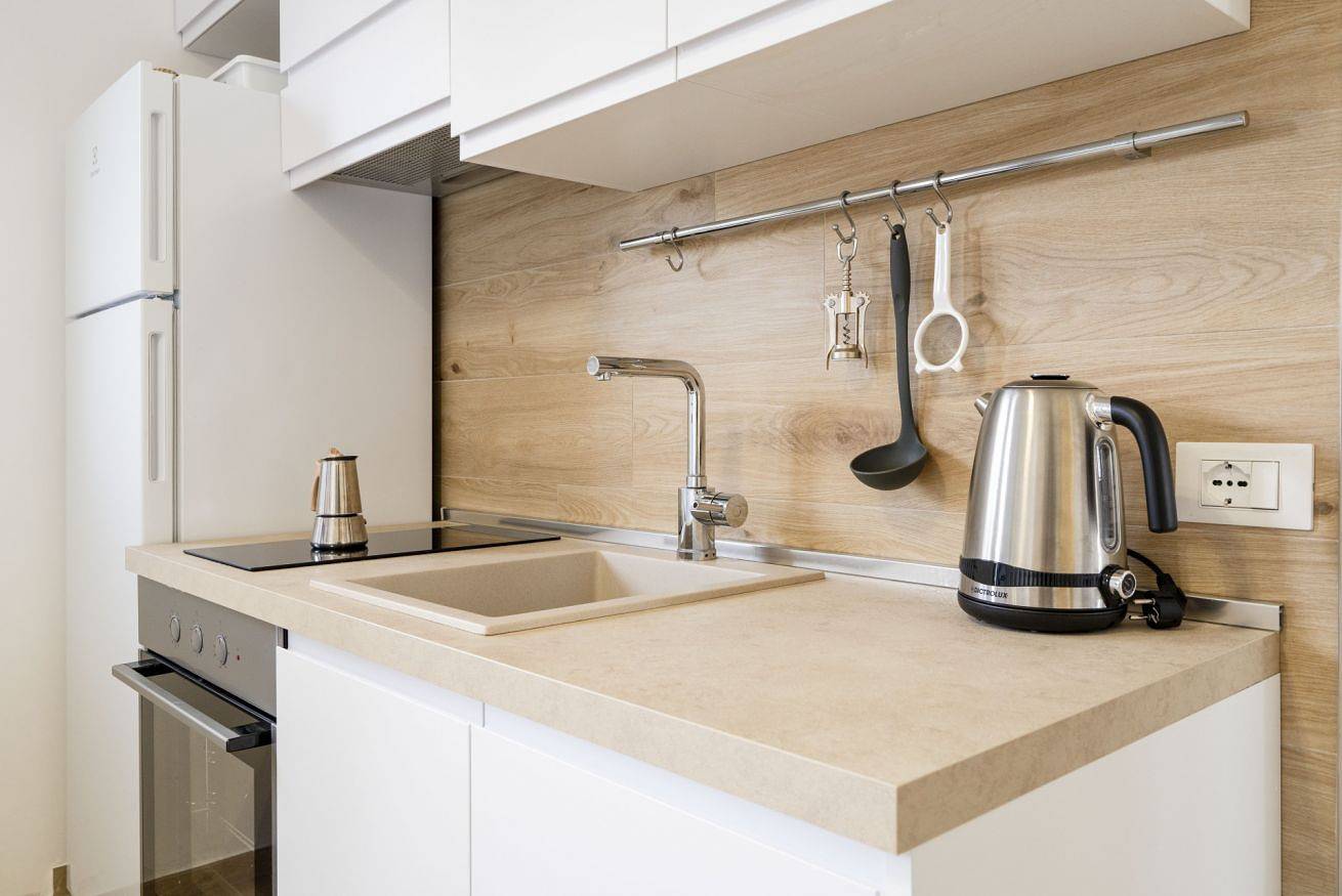 Apartamento inteiro, Ida's Garden Apartment with parking in Monopoli, Bari (província)