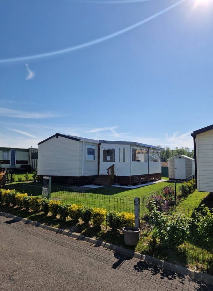 Mobil home pour 6 personnes, avec terrasse - 1