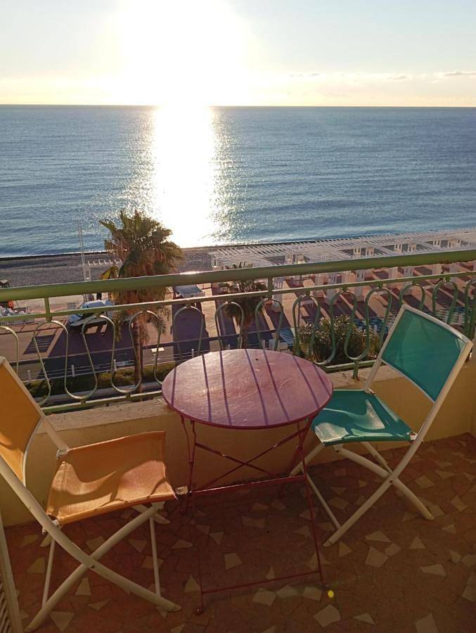 Gîte pour 5 personnes, avec balcon et vue dans Plage Carras Nice - 3