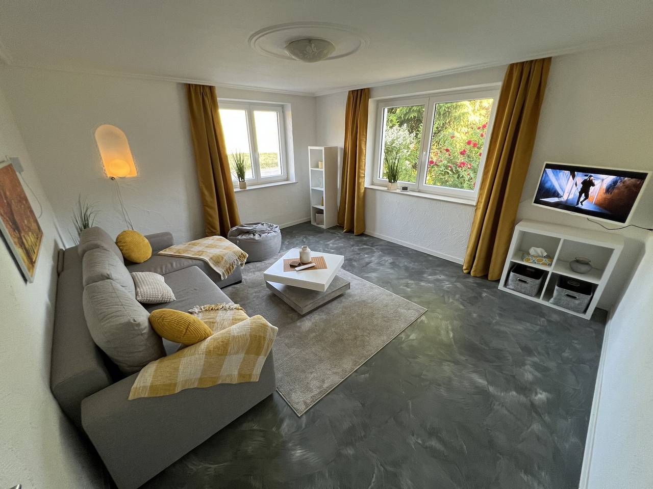 Entire apartment, Apartment 'Ferienwohnung Südlicht' with Private Terrace, Shared Garden and Wi-Fi in Wangen, Region Bodensee-Oberschwaben