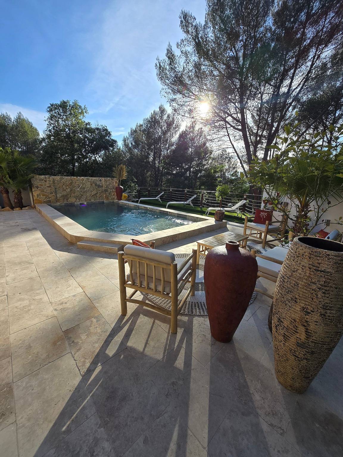 Villa 'House 20' with Shared Pool, Wi-Fi and Air Conditioning in Auriol, Mediterranean Coast (France)