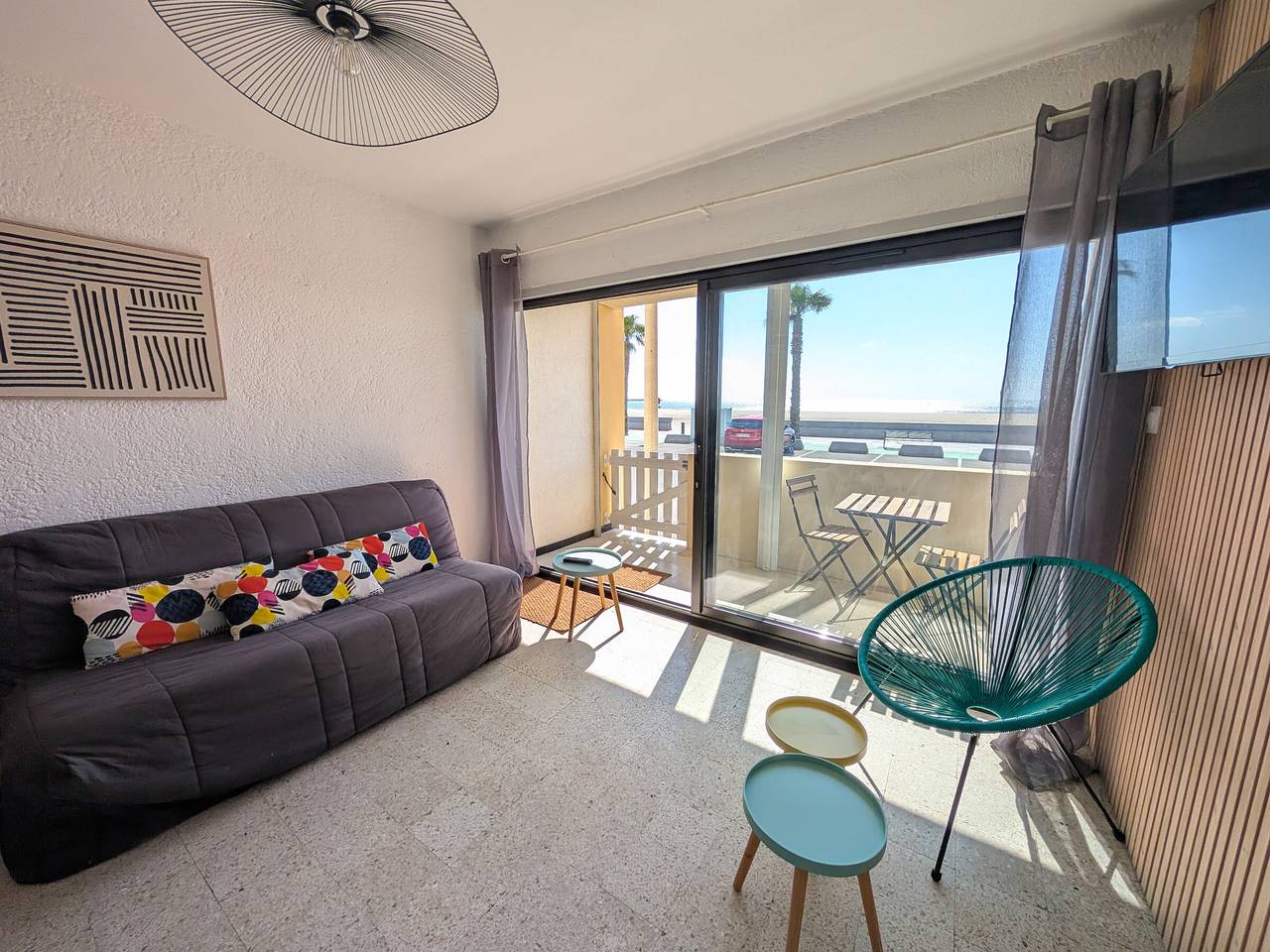 Appartement entier, Appartement T2 Front de Mer avec Balcon et Parking – Confort et Activités à Proximité in Port-la-Nouvelle, Côte méditerranéenne (France)