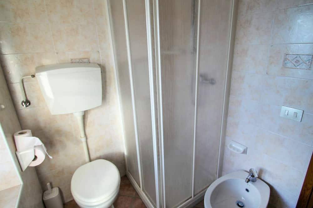 Wunderbares alleinstehendes Ferienhaus für 2 Leute mit Tv, Terrasse und Haustiere erlaubt in Cremia, Gemeinde Cremia