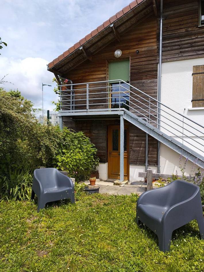 Gîte pour 2 personnes, avec Balcon ainsi que Terrasse et Jardin dans Saint-Benoît-sur-Seine