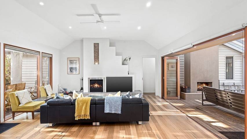 Holiday home for 10 people, with pets in Point Lonsdale