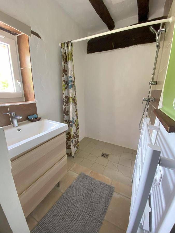 Location de vacances pour 3 personnes, avec jardin et vue à Pouillé - 4