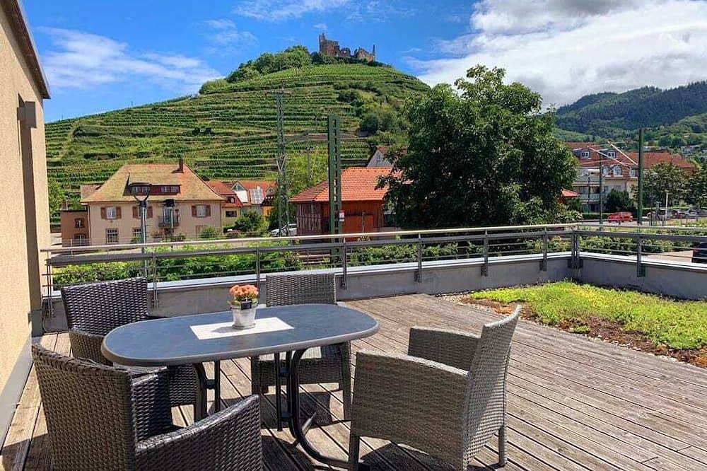 Ganze Wohnung, Penthouse Burgblick mit traumhaften Ausblick in Staufen im Breisgau, Südschwarzwald