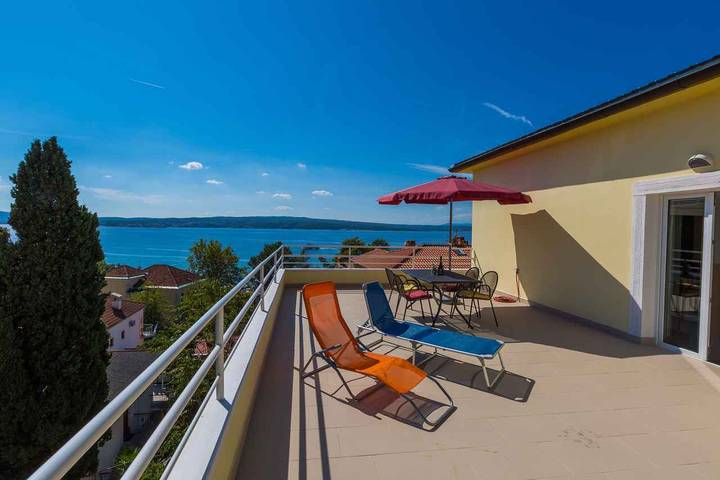 Ganze Ferienwohnung, Ferienwohnung mit Balkon und Klimaanlage in Crni molo, Crikvenica