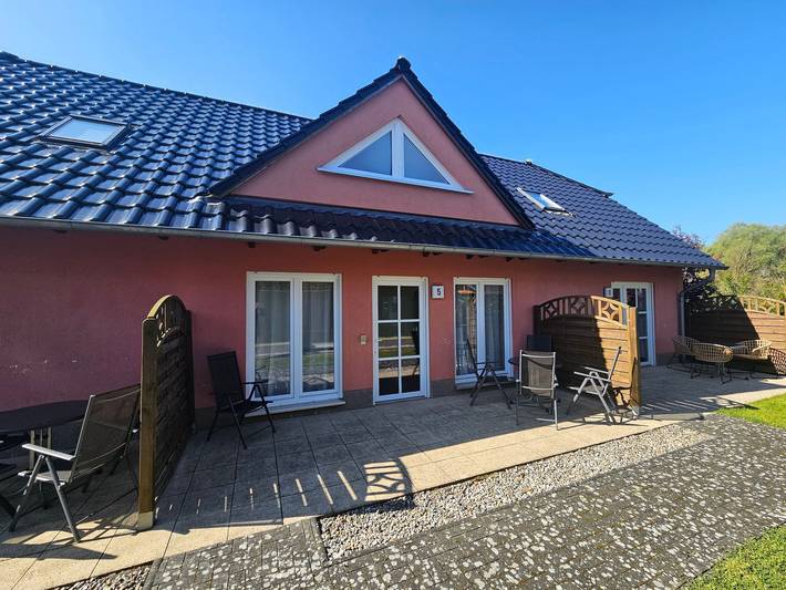 Ferienhaus für 5 Personen, mit Terrasse und Garten sowie Seeblick und Ausblick in Benz - 4
