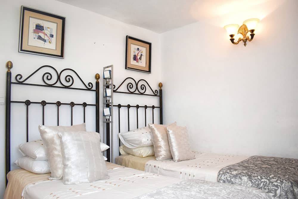 Ganze Wohnung, Casa Dali Mit Deinem Eigenen Pool Und Patiobereich. in Pruna, Sevilla Provinz