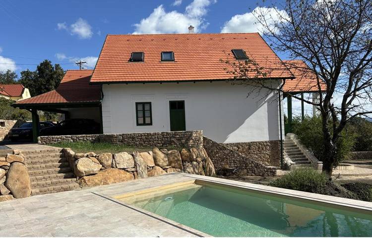 Ferienwohnung für 5 Personen, mit Pool und Ausblick sowie Seeblick und Garten in Revfülöp - 4