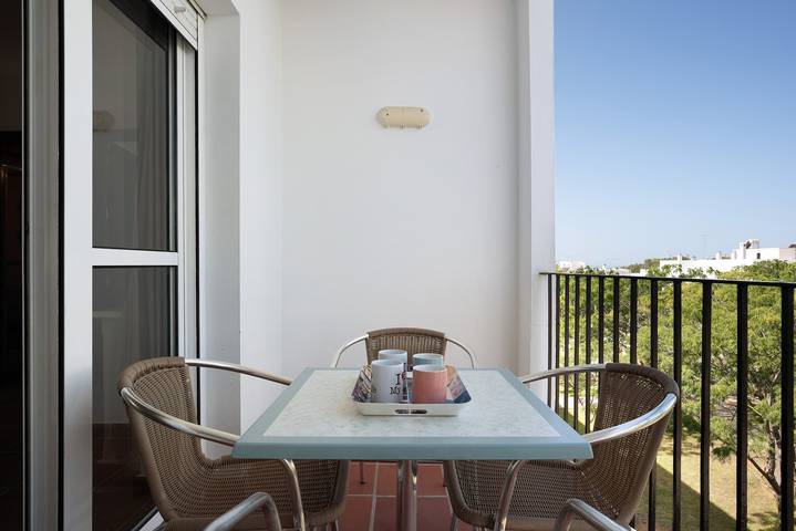 Entire apartment, Fantastic "Adriatico 207" Apartment in City Center with Balcony and Wi-Fi in Conil de la Frontera, Costa de la Luz