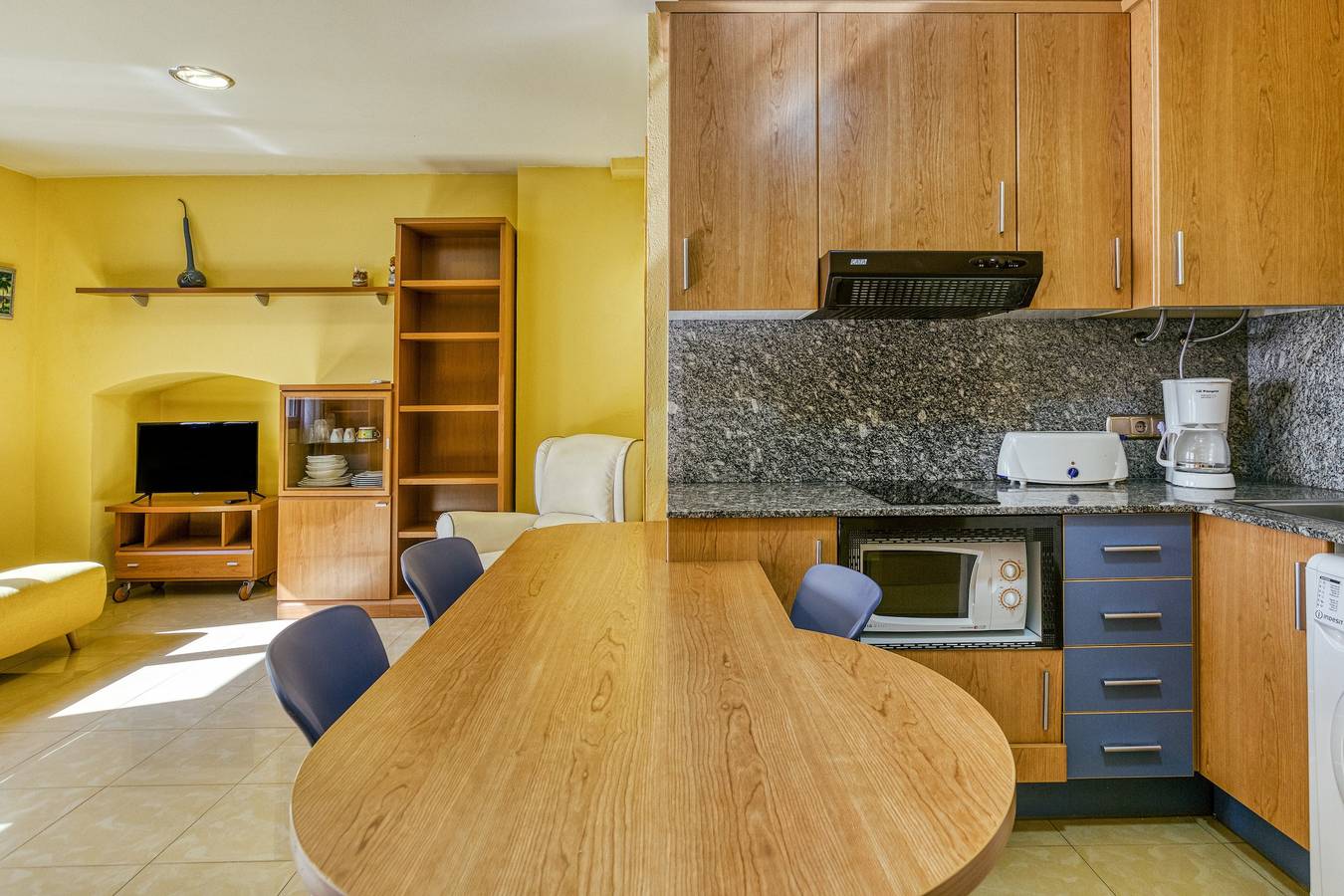 Apartamento entero, Apartamento Estudio P cerca de la playa con Wi-Fi in Platja Cala Mar d'en Manassa (l'Escala), La Escala