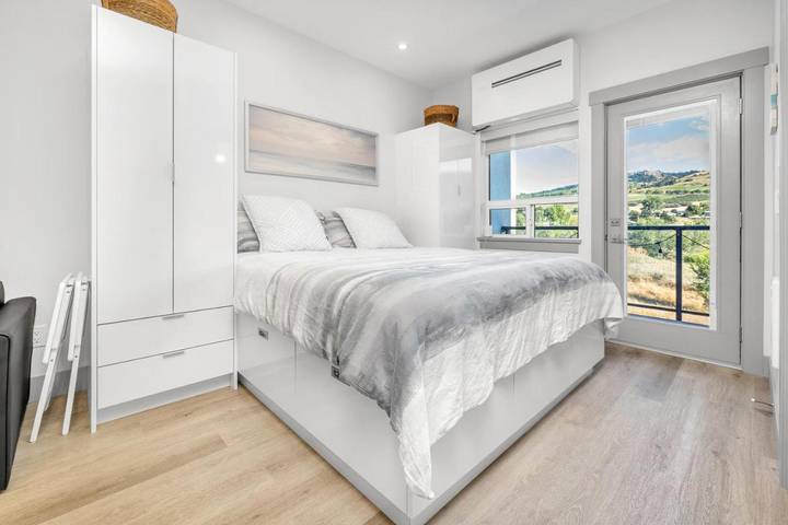 Gîte pour 2 personnes, avec balcon ainsi que vue et piscine à Vernon - 2