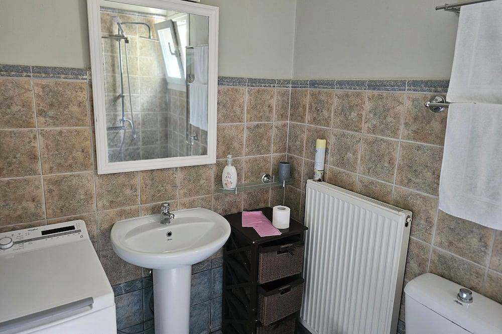 Villa Armonia B by Corfu Stay Solutions, Villa in Agios Georgios, Korfu