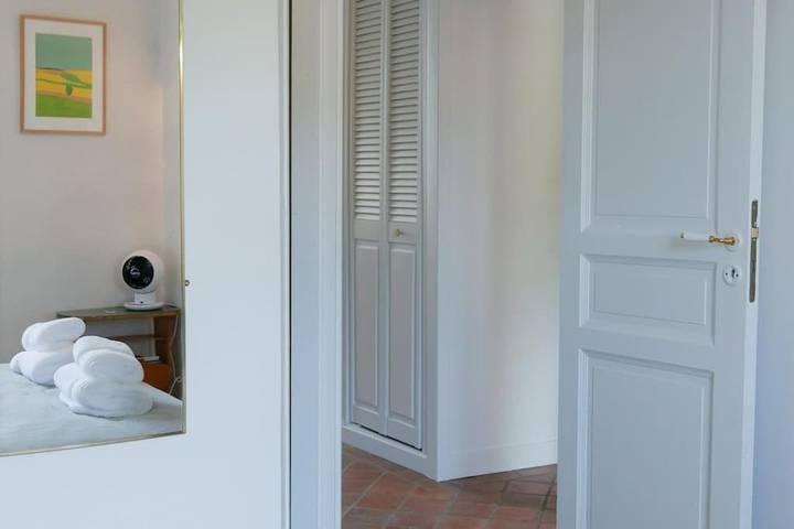 Location de vacances pour 10 personnes, avec vue ainsi que jardin et piscine dans Office De Tourisme De Sederon - 3