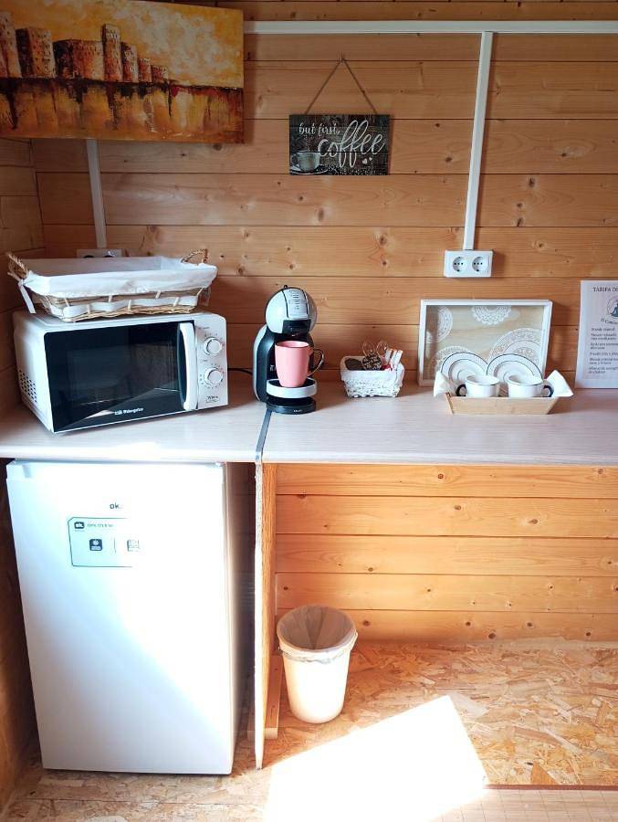 Albergue para 2 personas, con piscina y vistas además de jardín y terraza, Se admiten mascotas en Bajo Penedés - 3