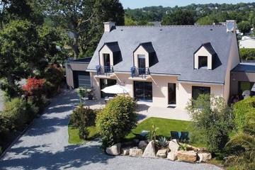 Location de vacances pour 8 personnes, avec sauna ainsi que jacuzzi et jardin dans Port la Foret