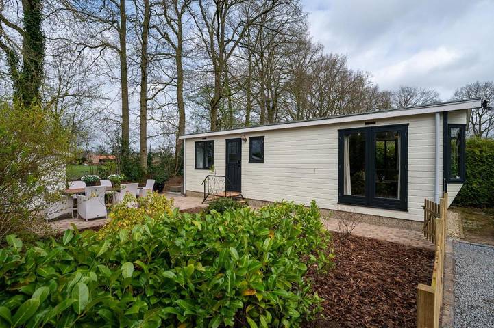 Chalet voor 4 personen, with uitzicht and tuin as well as terras, met huisdier in Epe