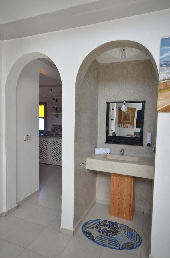Maison d’hôte pour 2 personnes, avec vue ainsi que terrasse et piscine dans Ghazoua - 4