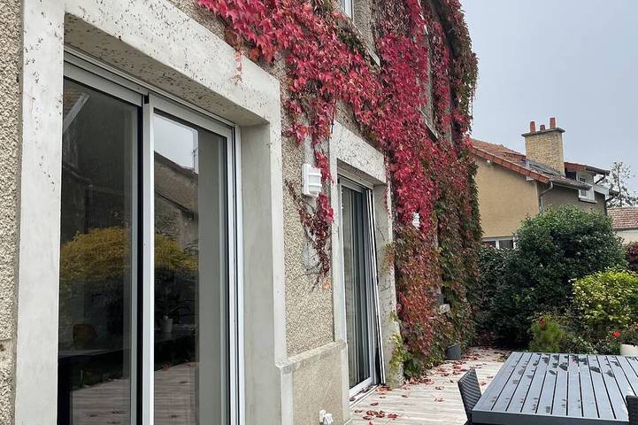 Agriturismo pour 15 personnes, animaux acceptés dans Sault-Saint-Remy