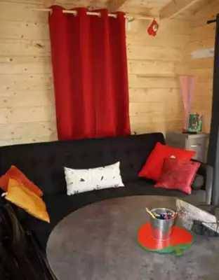 Camping pour 6 personnes, avec piscine et terrasse ainsi que sauna et jacuzzi, animaux acceptés dans l' Aube - 4