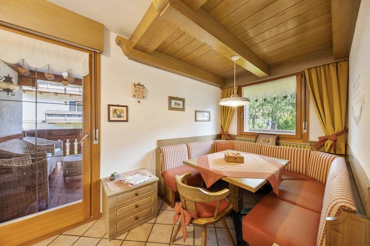 Gîte pour 4 personnes, avec sauna ainsi que jacuzzi et jardin à Moena - 3