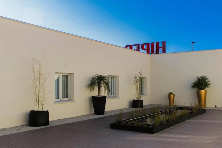 Hôtel pour 3 personnes, avec vue et terrasse, animaux acceptés à La Jonquera - 3