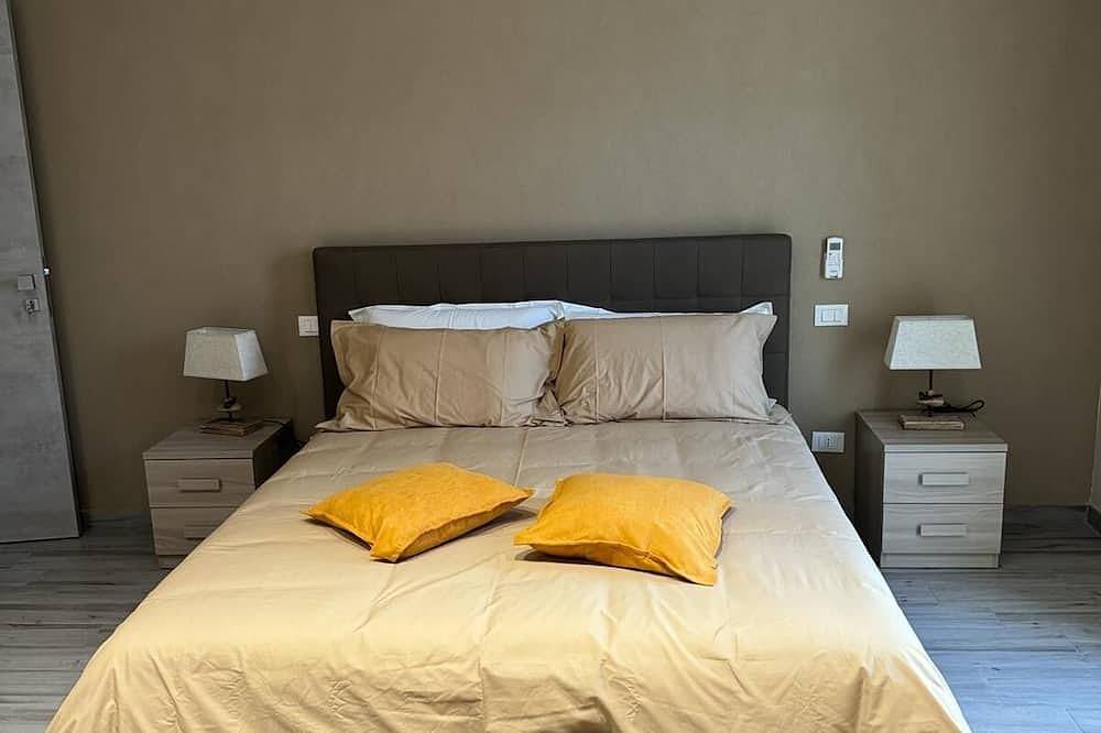 Apartamento entero, Cava Del Sol: vacation home with pool and 3 rooms with private baths in Augusta (Sicilia), Augusta (Municipio)