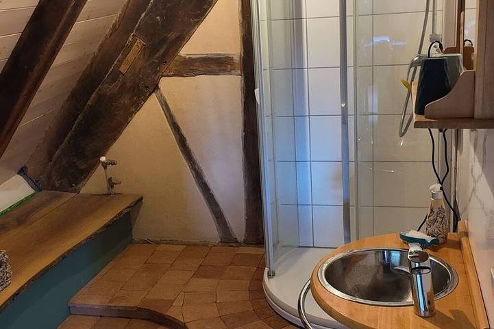 Gemütliche Dachgeschoss Wohnung in einem alten Fachwerkhaus auf dem Lande in Nidda, Wetterau
