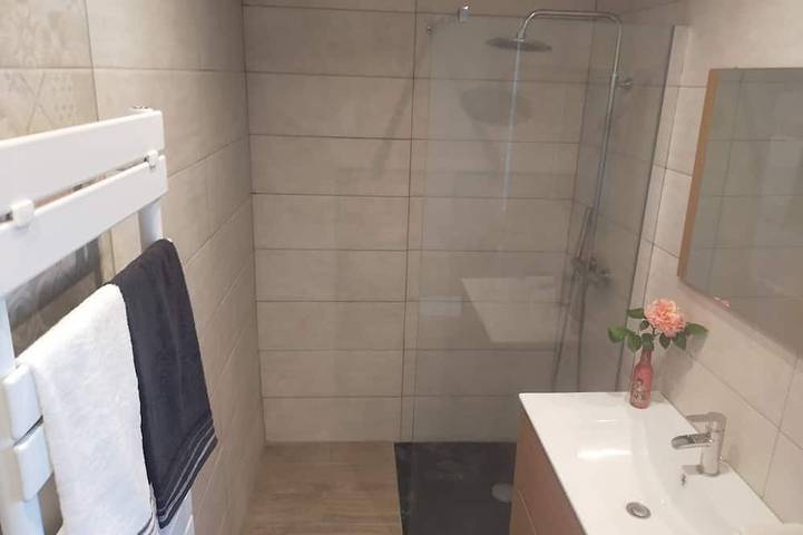 Ganze Wohnung, Ganze Wohnung -Nîmes- T2 Gartengeschoss in Nîmes, Nimes und Umgebung