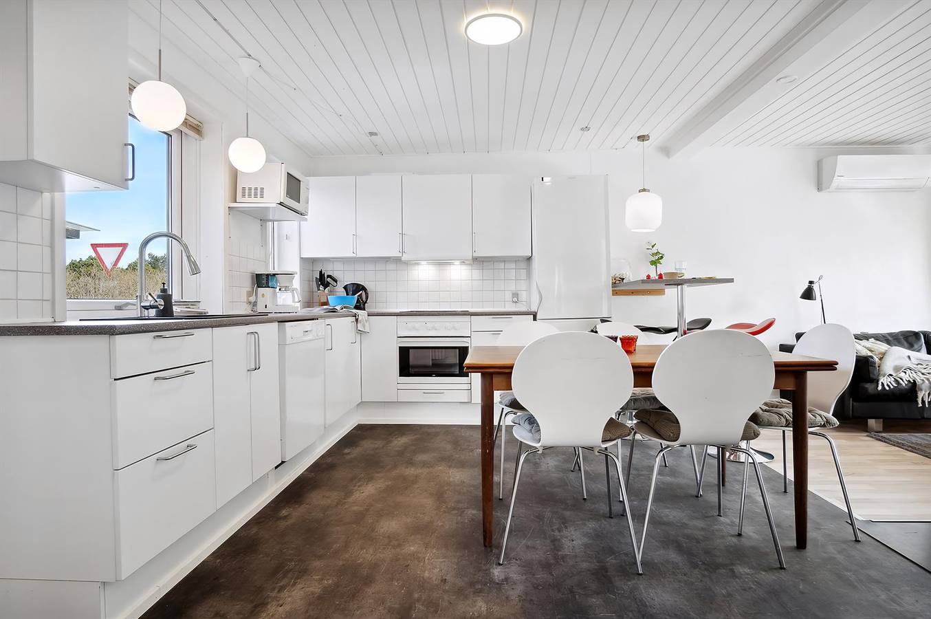 Pet friendly home in Hvide Sande with Wifi in Bjerregård, Holmsland Klit