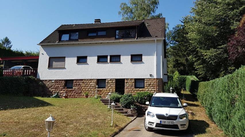 Ferienwohnung für 3 Personen, mit Balkon und Terrasse sowie Ausblick in St. Ingbert