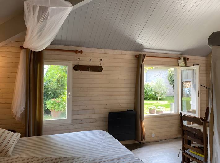 Chambre d’hôtes indépendante La Coudraie avec terrasse partagée et jardin partagé in Cheverny, Sologne