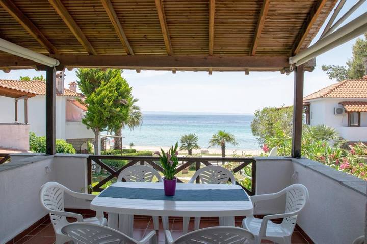 Ferienhaus für 9 Personen, mit Balkon und Terrasse sowie Garten und Ausblick