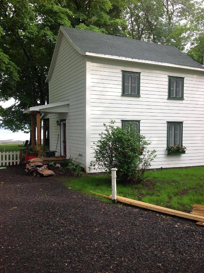 Gîte pour 6 personnes, avec terrasse et vue dans Saint-Laurent-de-l'Île-d'Orléans - 2