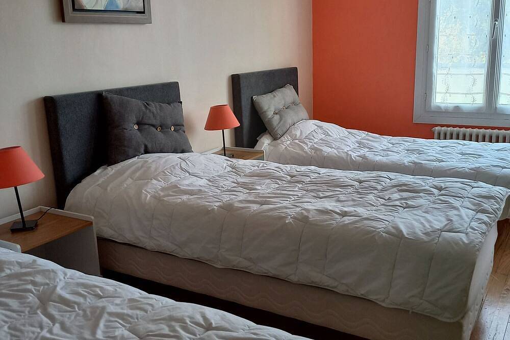 Spacieuse maison confortable avec jardin, à 20 min du centre-ville et proche du circuit des 24H du Mans in Le Mans, Sarthe