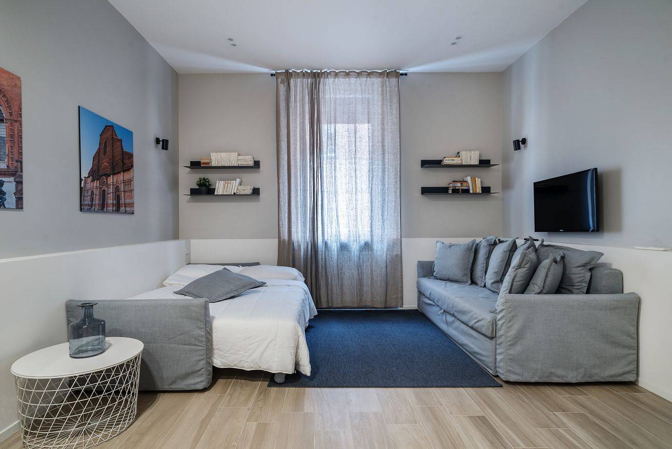 Entire apartment, San Petronio Elegant Studio x4! Super Central! in Bologna, Bologna Province
