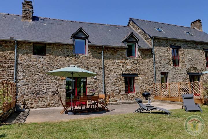Gîte pour 7 personnes, avec terrasse et jardin à Miniac-Morvan - 3