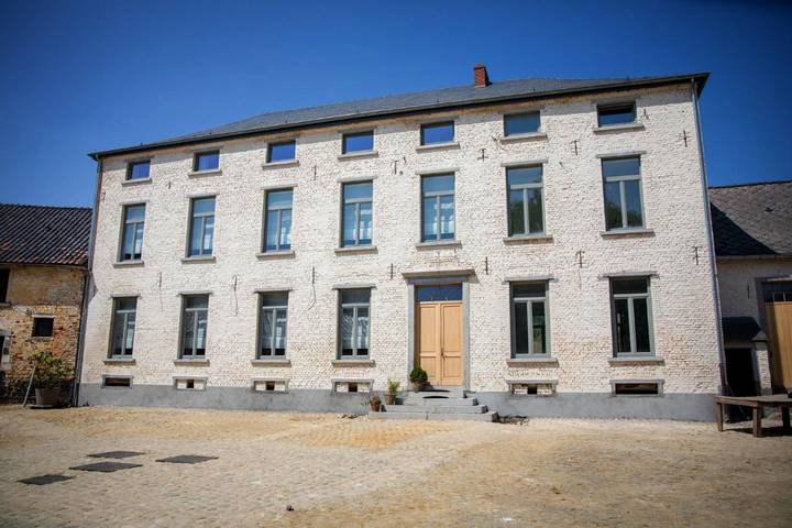 Location de vacances pour 15 personnes, avec terrasse et jardin à Genappe - 2