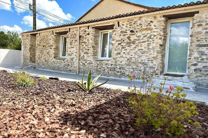 Location de vacances pour 2 personnes, avec Piscine à Le Busseau