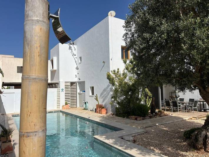 Casa rural para 6 personas, con piscina además de vistas y jardín en Níjar