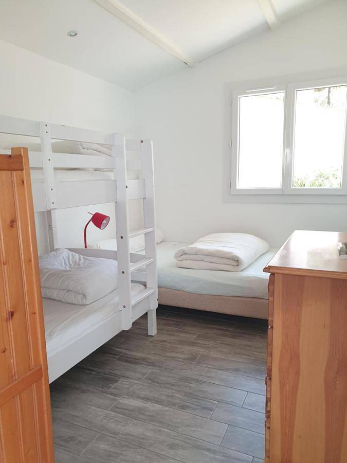 Location de vacances pour 8 personnes, avec terrasse, animaux acceptés dans Plage de la Palmyre - 4