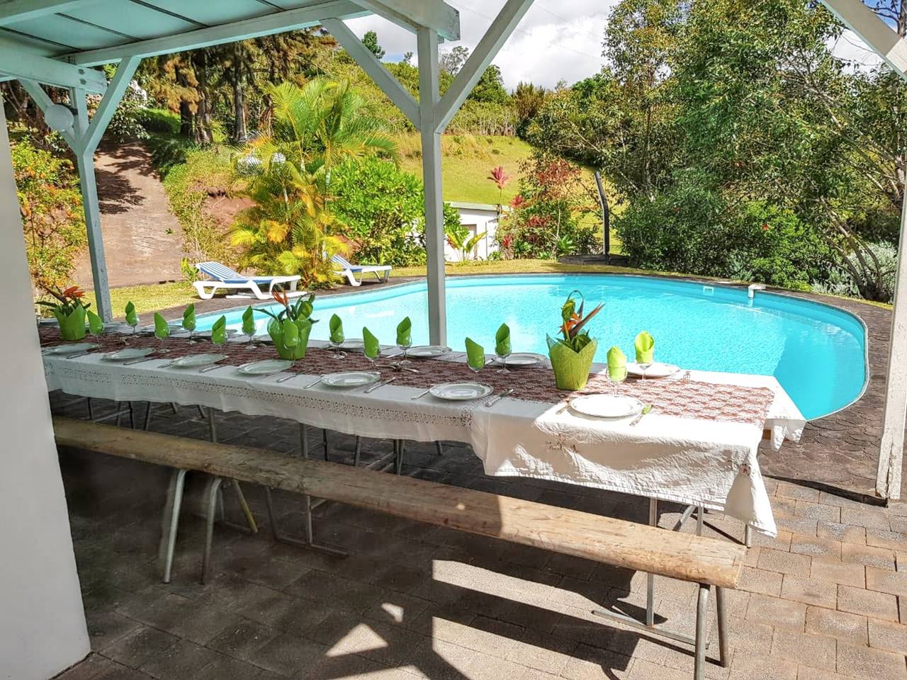 Entire studio, Cozy studio with terrace in La Montagne 25 m² in Saint-Denis, La Réunion